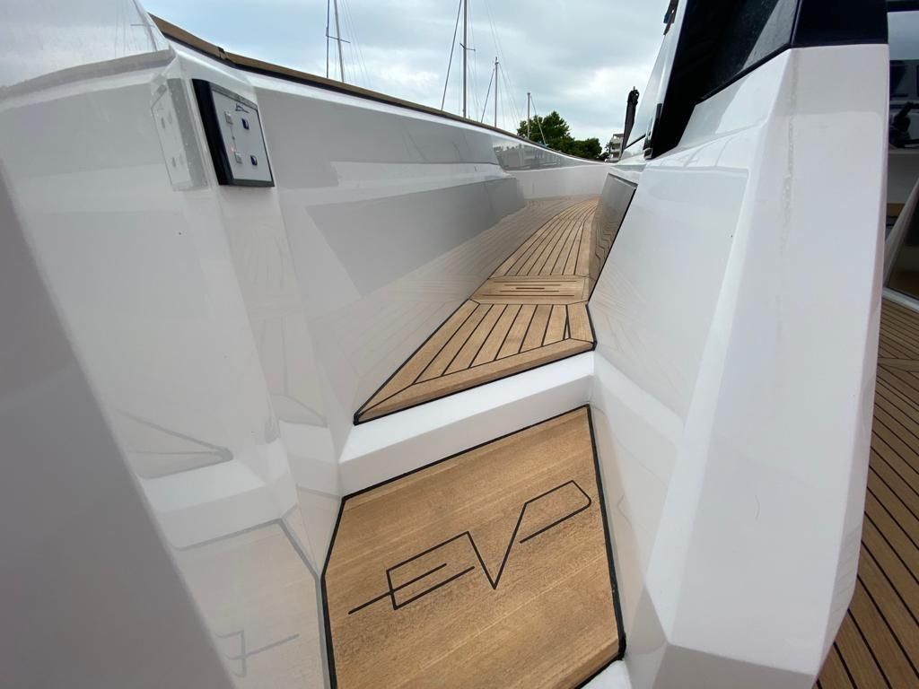 2020 Evo Yachts 44 