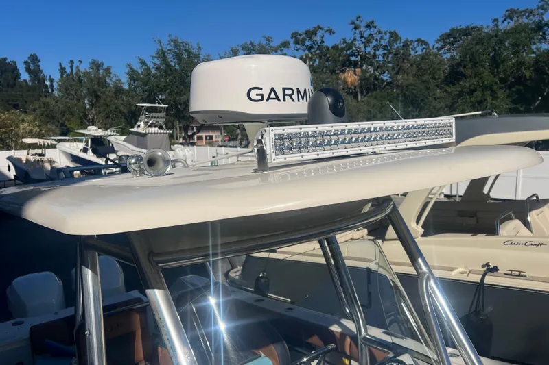  Yacht Photos Pics 2010 Pursuit C 280 Center Console with Garmin radar and LED light bar.