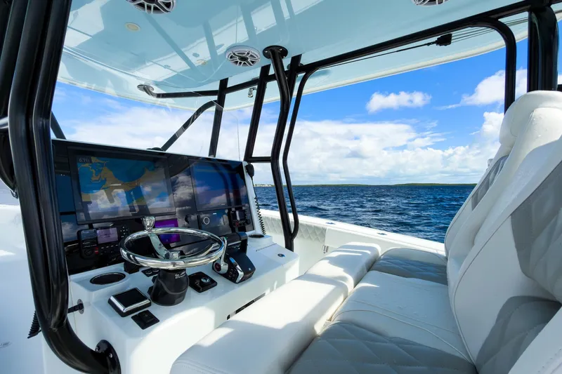 Electric Bill Yacht Photos Pics Freeman 34 Electric Bill - Helm Station