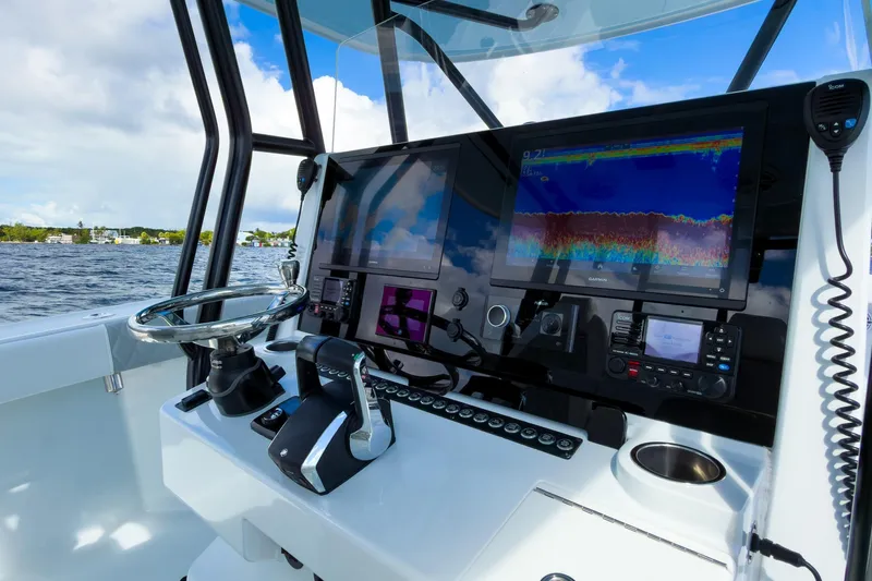 Electric Bill Yacht Photos Pics Freeman 34 Electric Bill - Helm Station