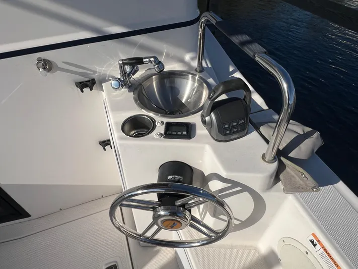 Esperanza Yacht Photos Pics 