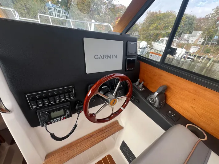 Esperanza Yacht Photos Pics 