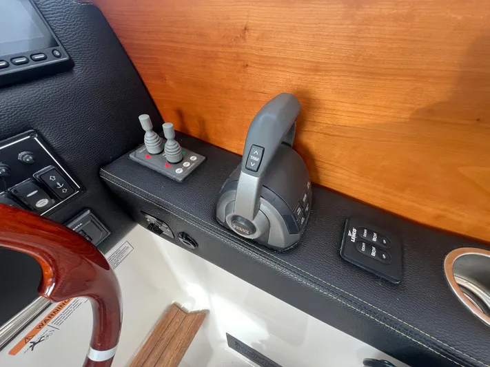 Esperanza Yacht Photos Pics 