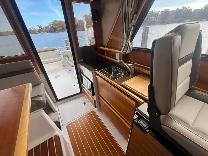 Esperanza Yacht Photos Pics 