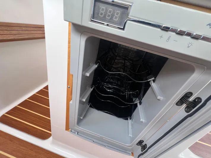 Esperanza Yacht Photos Pics 