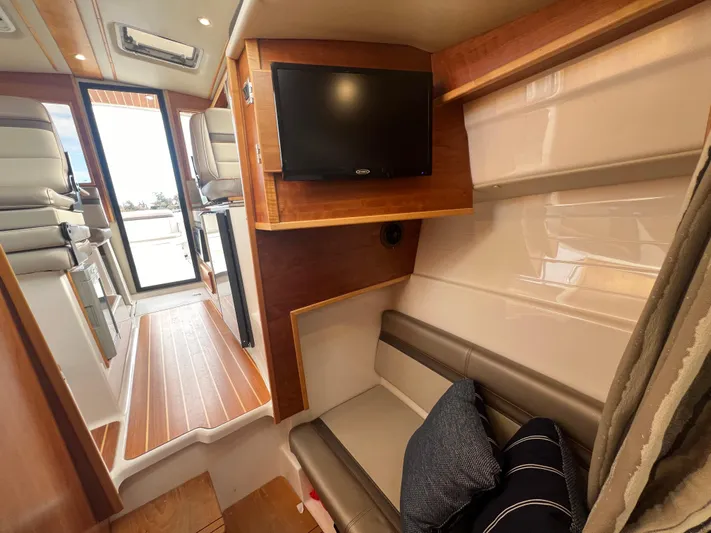 Esperanza Yacht Photos Pics 