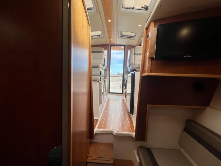 Esperanza Yacht Photos Pics 