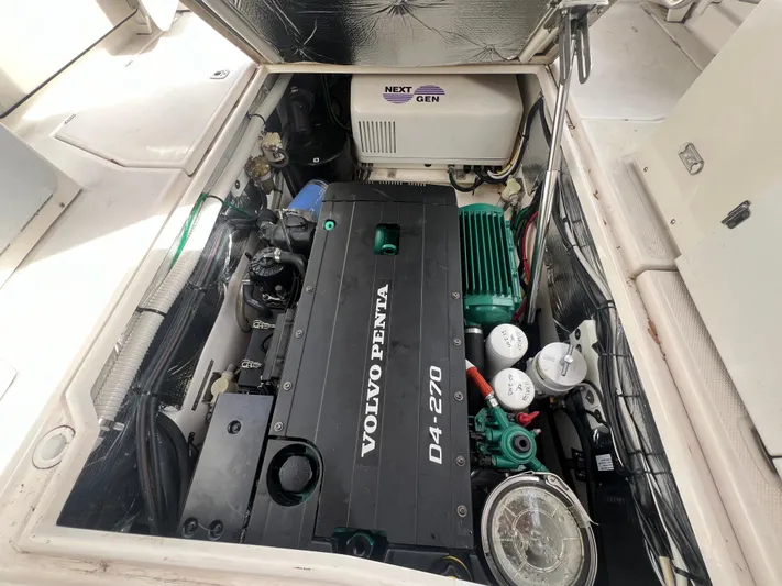 Esperanza Yacht Photos Pics 