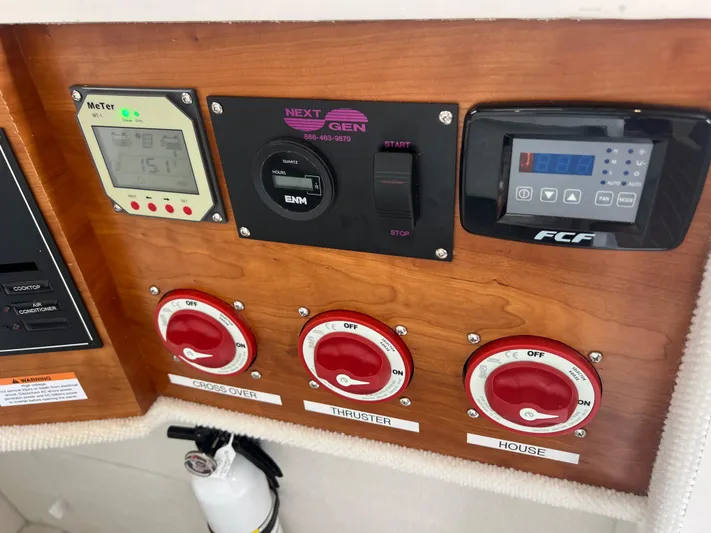 Esperanza Yacht Photos Pics 