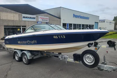 2002 MasterCraft Prostar 205V