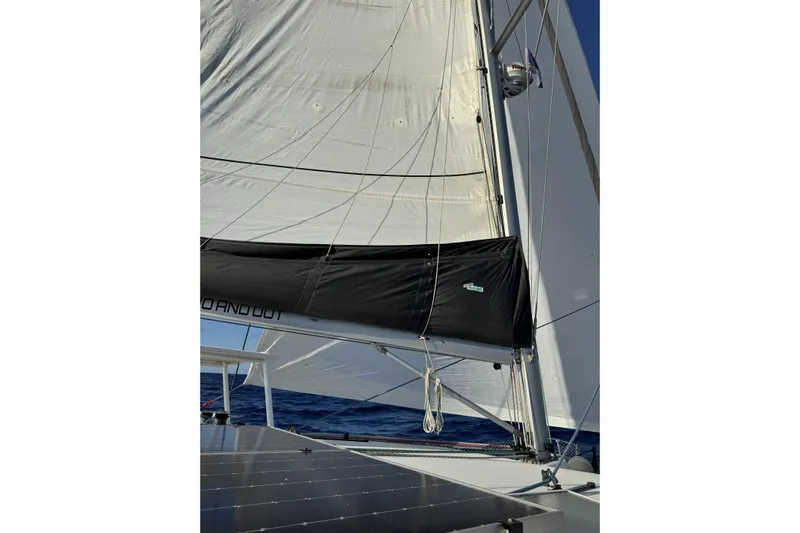 Dao And Out Yacht Photos Pics Sailing yacht Lagoon 400, 2011 model, with sails unfurled on open sea.