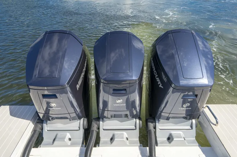 Our Trade Yacht Photos Pics 2025 Azimut Verve 48 - Image 15