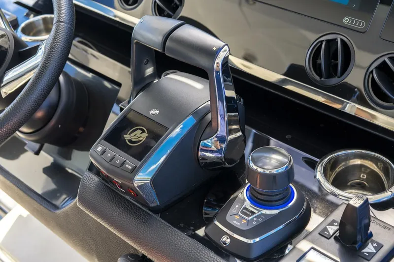 Our Trade Yacht Photos Pics 2025 Azimut Verve 48 - Image 32