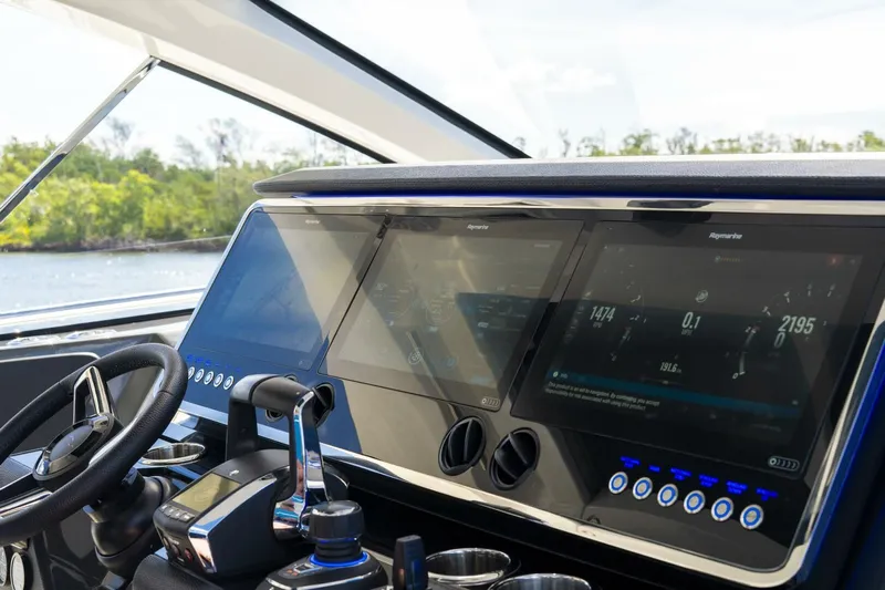 Our Trade Yacht Photos Pics 2025 Azimut Verve 48 - Image 31