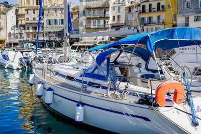 2002 Bavaria 37