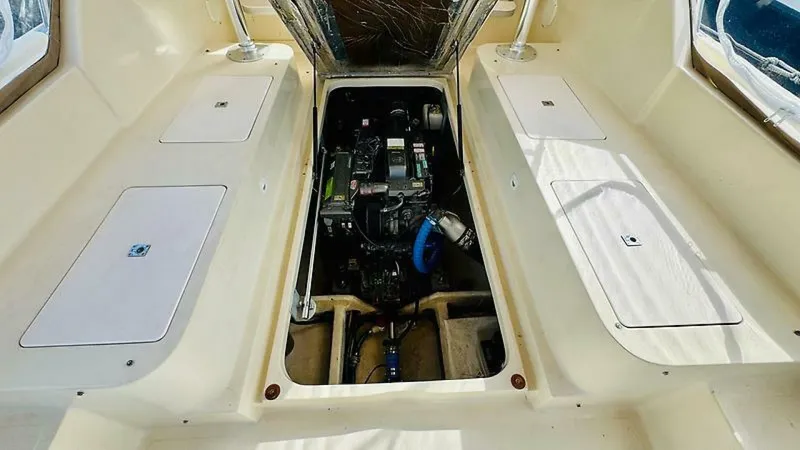 Liliko'i Yacht Photos Pics 2007 Mainship Pilot 30-11 - Image 26