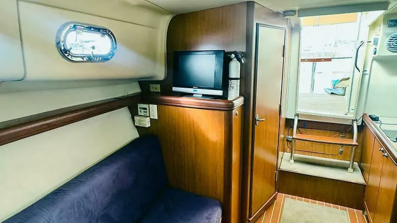 Liliko'i Yacht Photos Pics 2007 Mainship Pilot 30-11 - Image 18