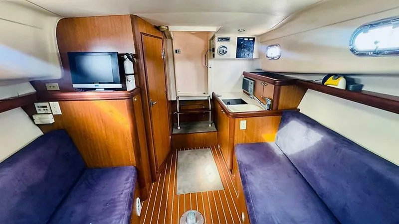 Liliko'i Yacht Photos Pics 2007 Mainship Pilot 30-11 - Image 19