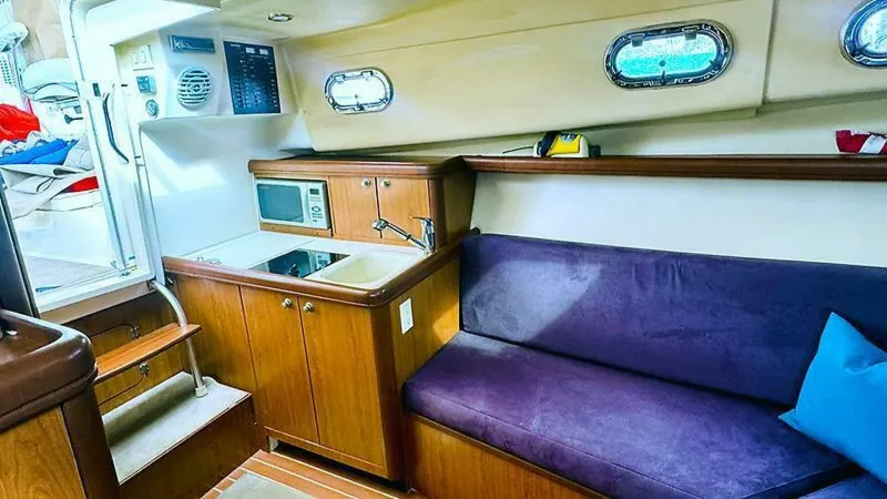 Liliko'i Yacht Photos Pics 2007 Mainship Pilot 30-11 - Image 20