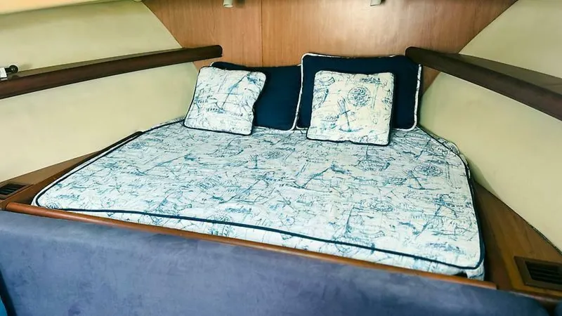 Liliko'i Yacht Photos Pics 2007 Mainship Pilot 30-11 - Image 22