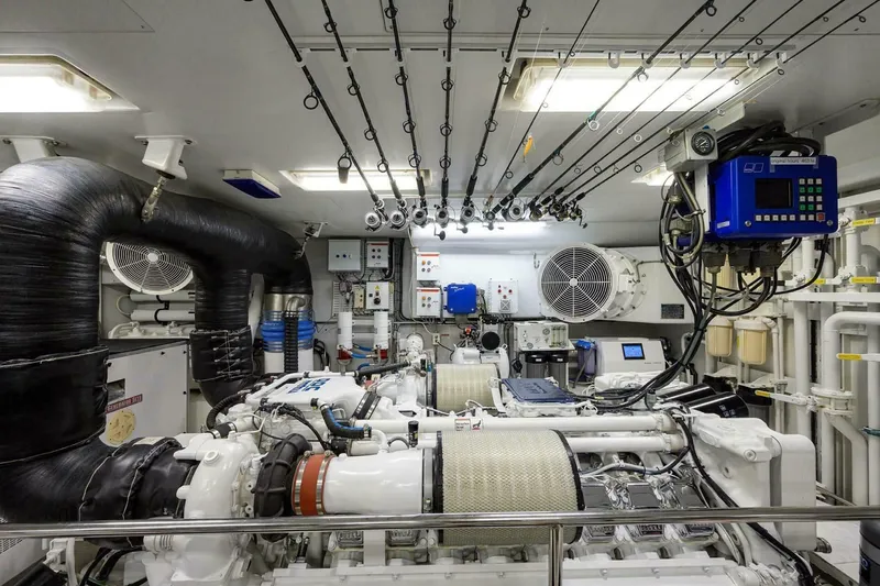 The Crown Royal Yacht Photos Pics 2003 Westship Sportfish - Image 104