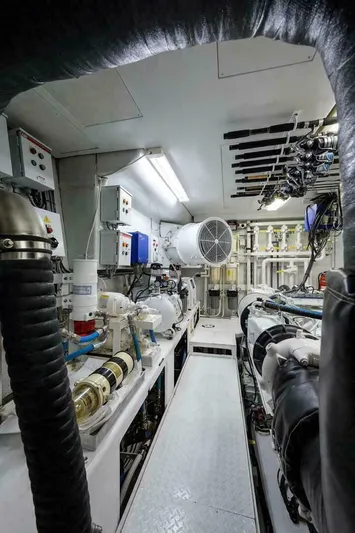 The Crown Royal Yacht Photos Pics 2003 Westship Sportfish - Image 114