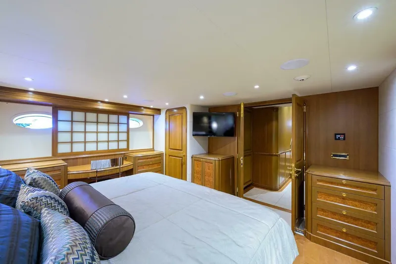 The Crown Royal Yacht Photos Pics 2003 Westship Sportfish - Image 96