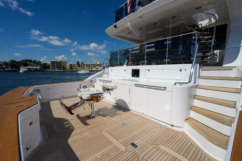 The Crown Royal Yacht Photos Pics 2003 Westship Sportfish - Image 29