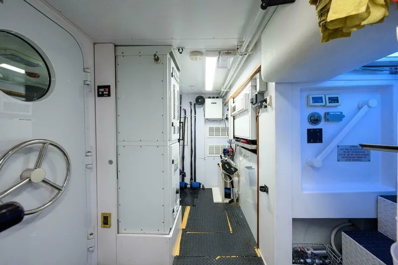 The Crown Royal Yacht Photos Pics 2003 Westship Sportfish - Image 107