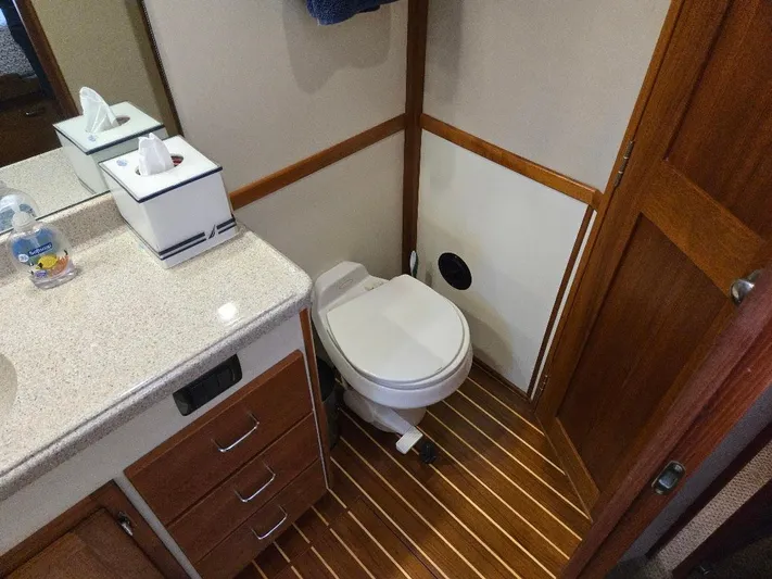 Ecola Yacht Photos Pics 