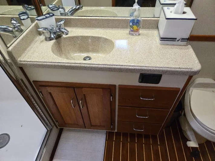 Ecola Yacht Photos Pics 