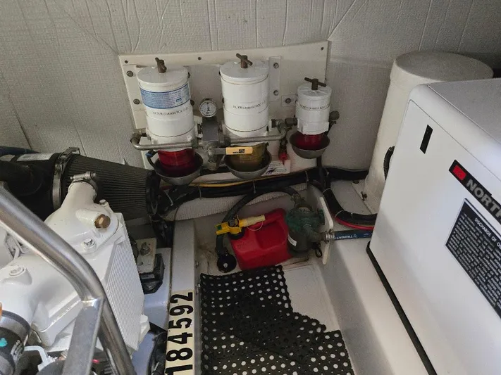 Ecola Yacht Photos Pics 