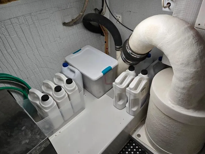 Ecola Yacht Photos Pics 