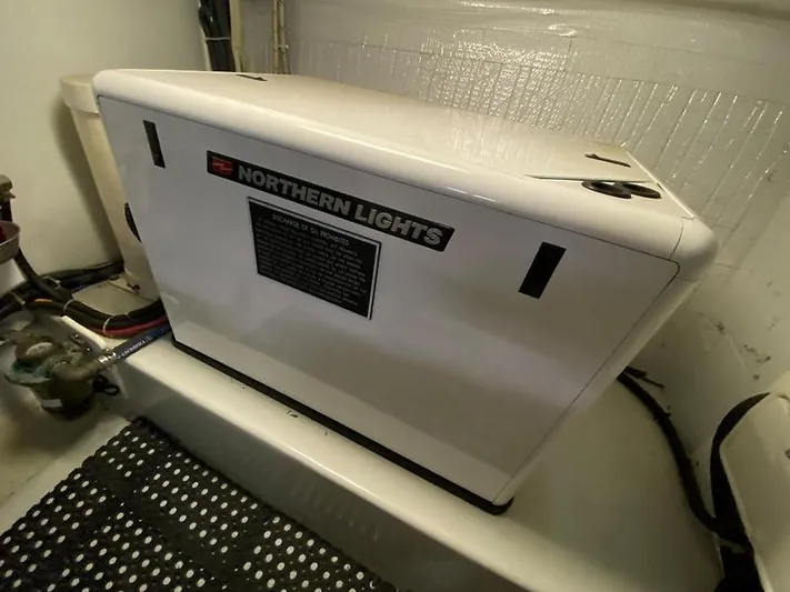 Ecola Yacht Photos Pics 