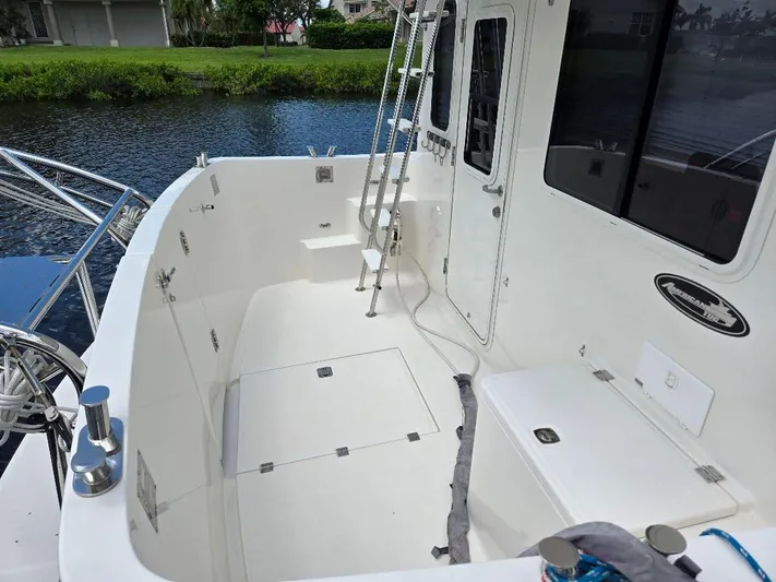 Ecola Yacht Photos Pics 