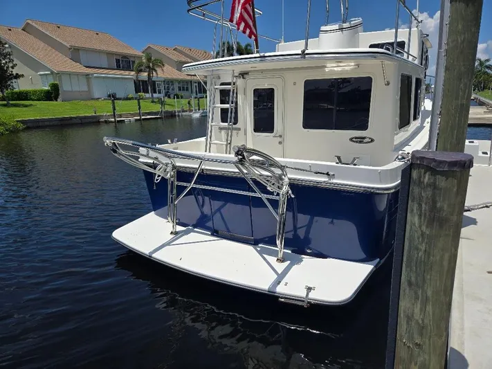 Ecola Yacht Photos Pics 