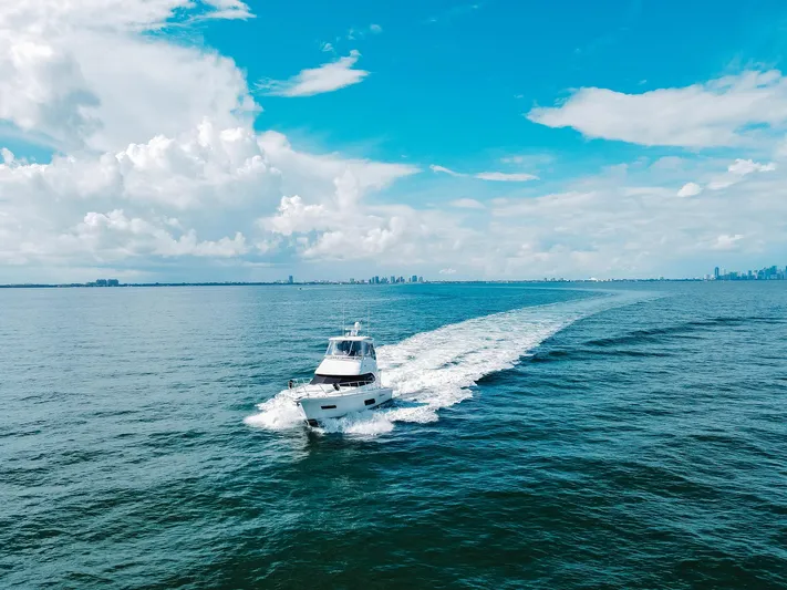 Taparo Yacht Photos Pics 