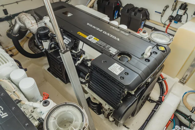 Taparo Yacht Photos Pics 