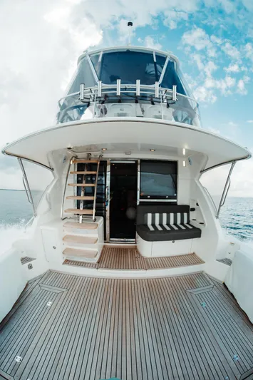 Taparo Yacht Photos Pics 