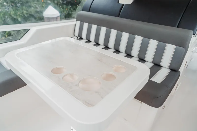 Taparo Yacht Photos Pics 