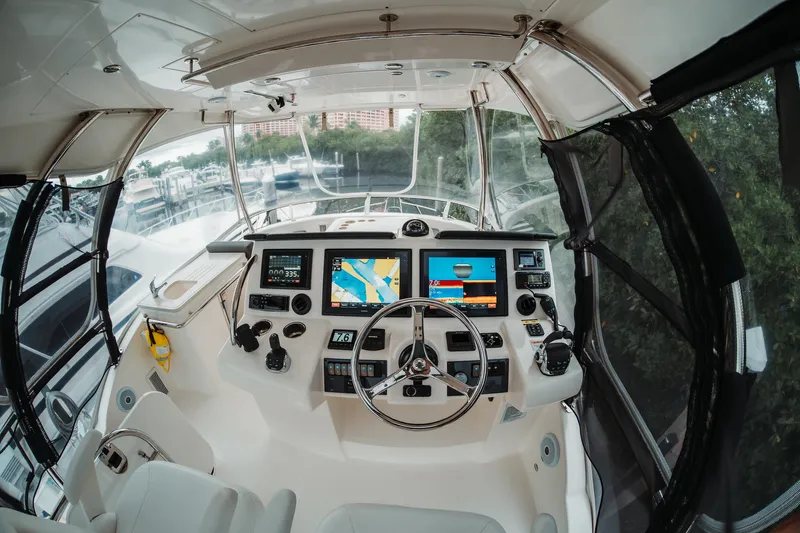 Taparo Yacht Photos Pics 