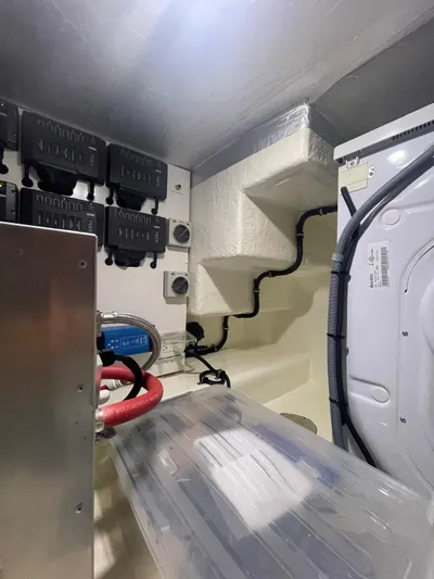 Taparo Yacht Photos Pics 