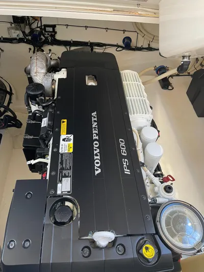 Taparo Yacht Photos Pics 