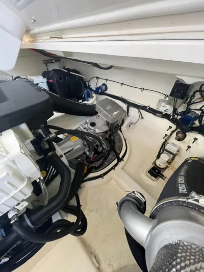 Taparo Yacht Photos Pics 