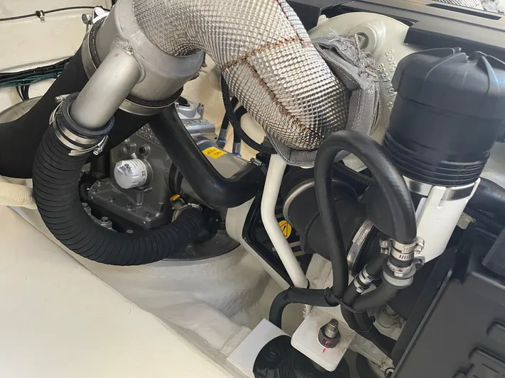 Taparo Yacht Photos Pics 