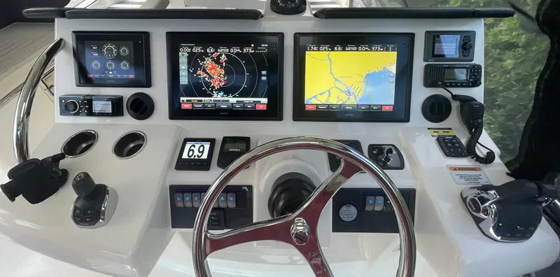 Taparo Yacht Photos Pics 