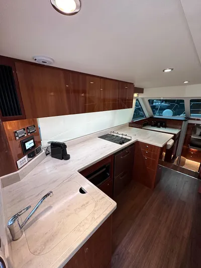 Taparo Yacht Photos Pics 