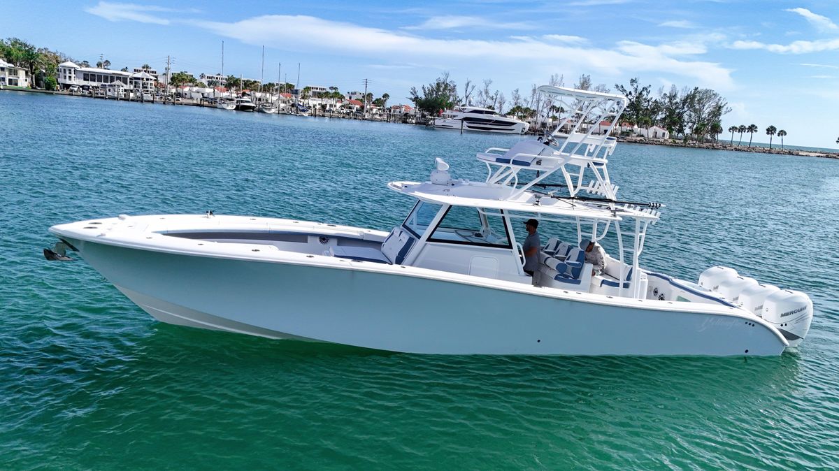 2023 Yellowfin 42 