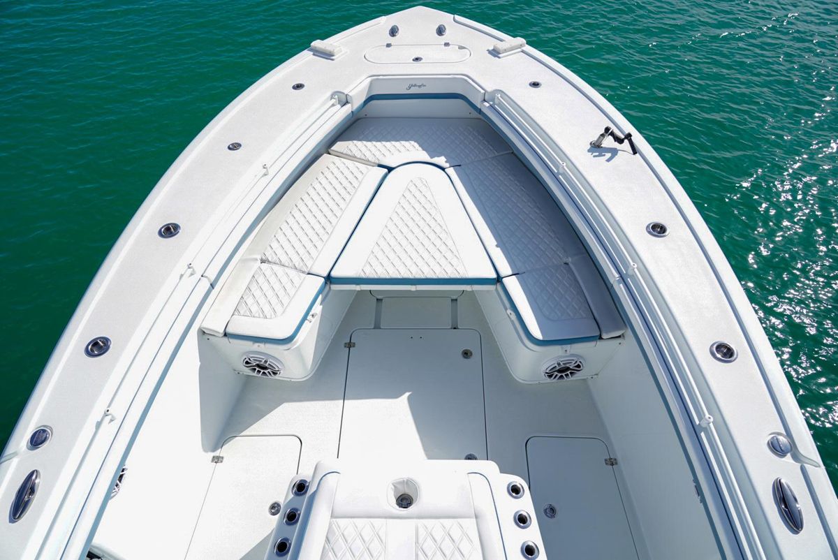2023 Yellowfin 42 