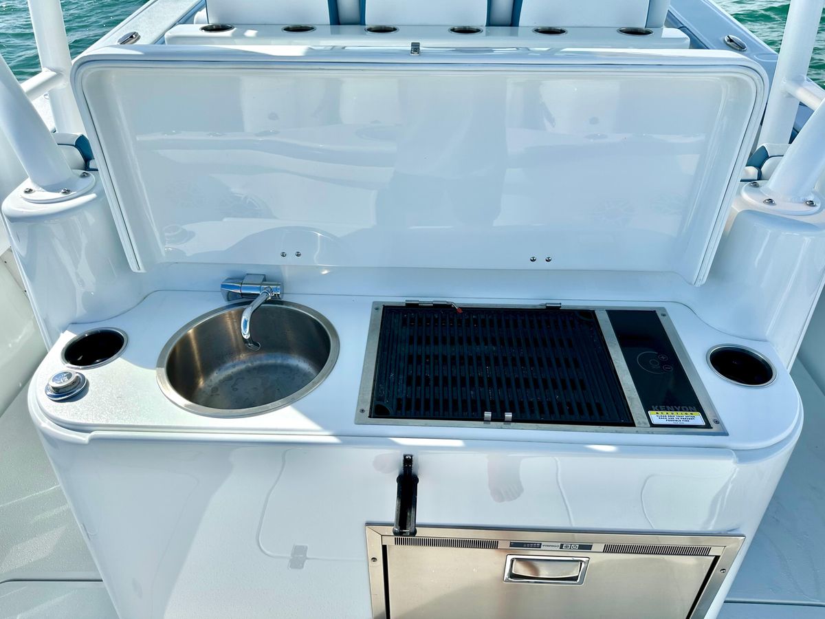 2023 Yellowfin 42 